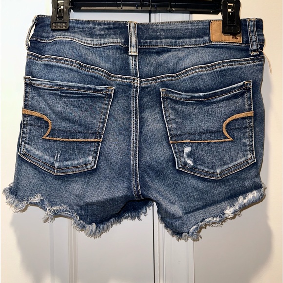 American Eagle Women’s Midi Shorts Size 8 - Picture 2 of 4
